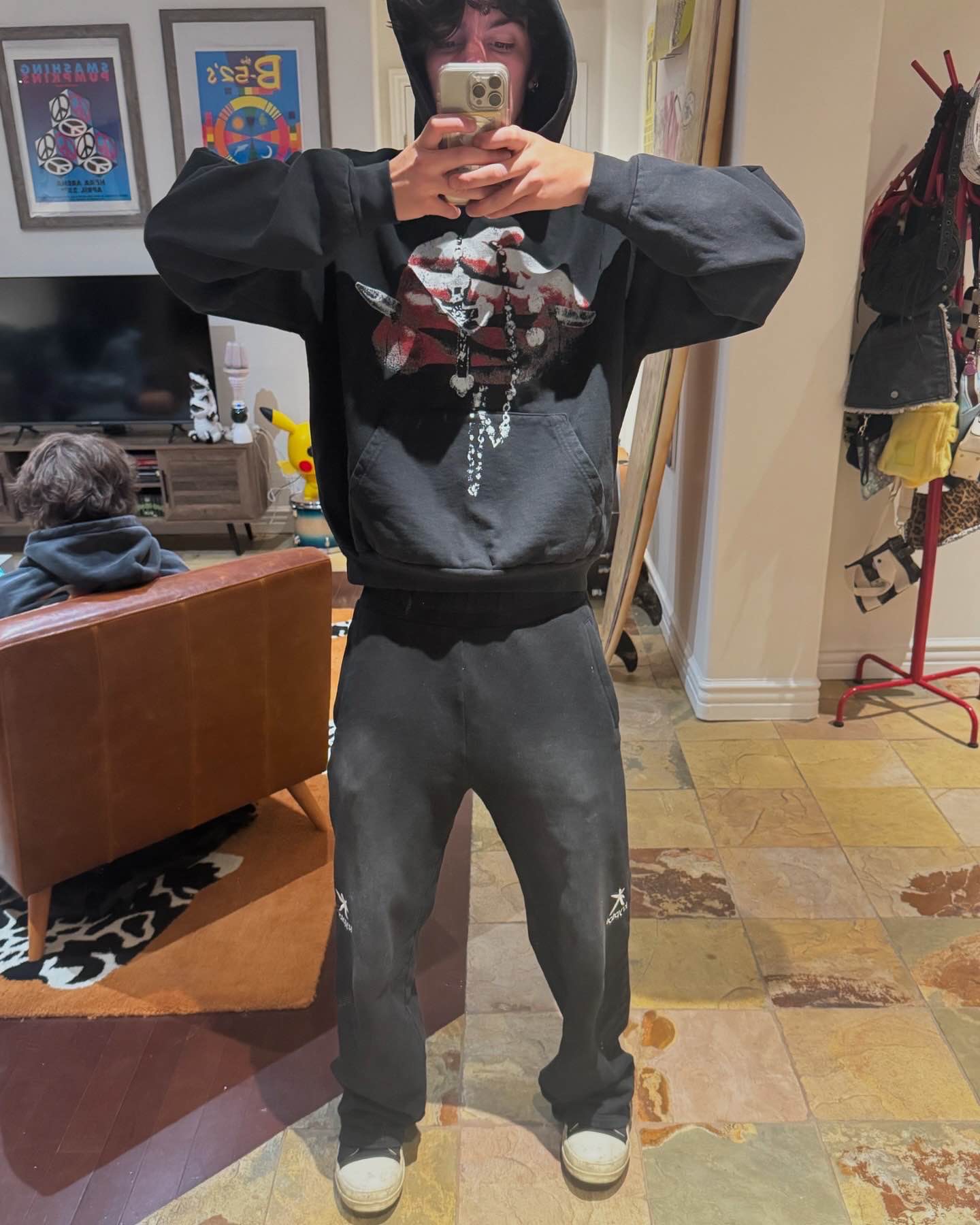 ESSENTIAL BAGGY SWEATS